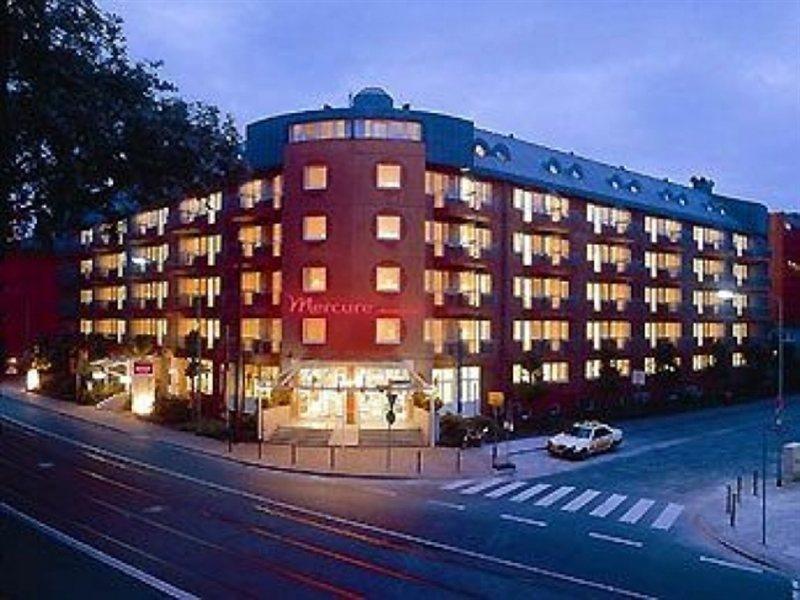 Mercure Residenz Frankfurt Messe Fráncfort del Meno Exterior foto